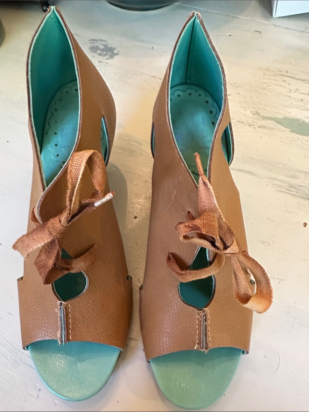 Women’s Italian Tan Leather Peep-Toe Sandals with Turquoise Insole